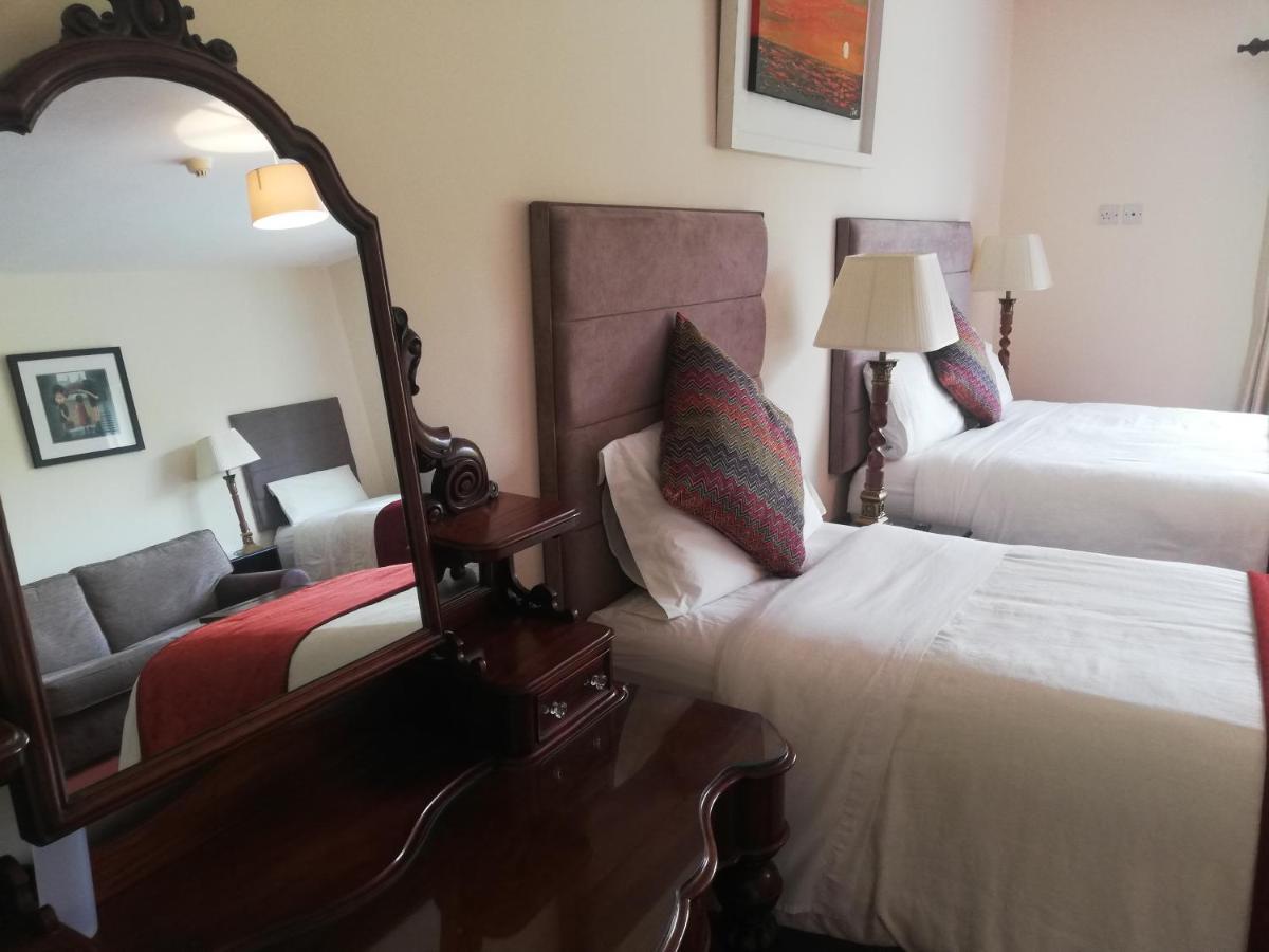 O'Sheas Ceol Na Habhann B&B Kenmare Exterior foto